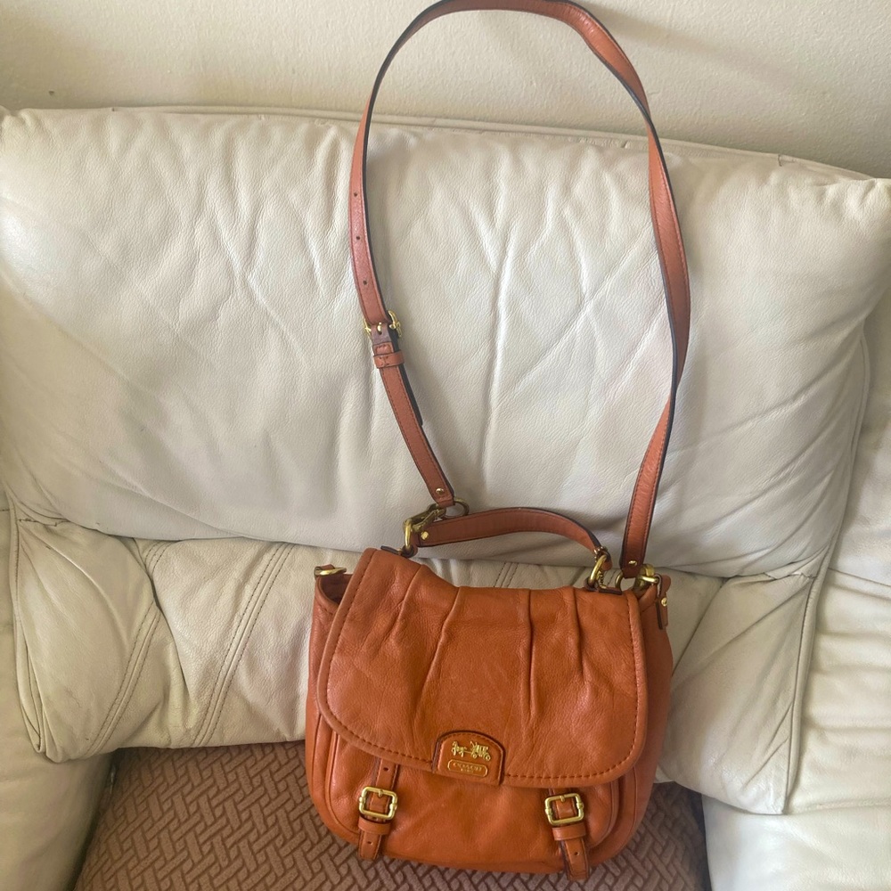 Coach classic leather crossbody bag